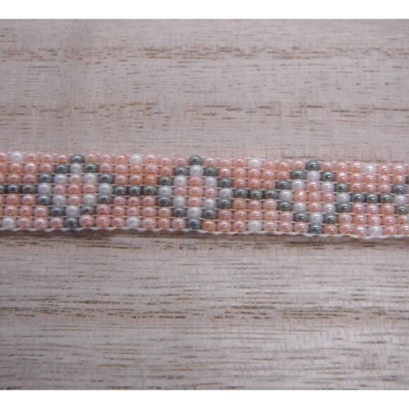 Loom Beaded Bracelet Peral, Pink & Gray - Picture 3 of 4